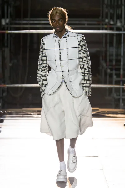 Look 12